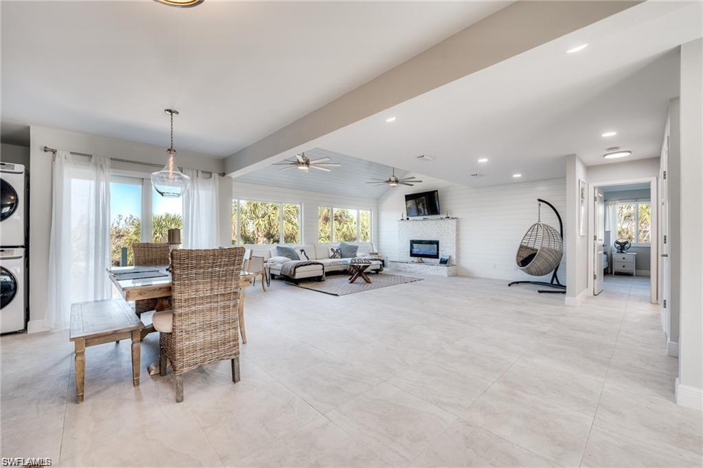 785 Rabbit RD