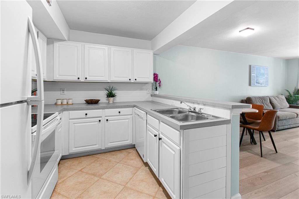 4121 Residence DR 303 photo 17