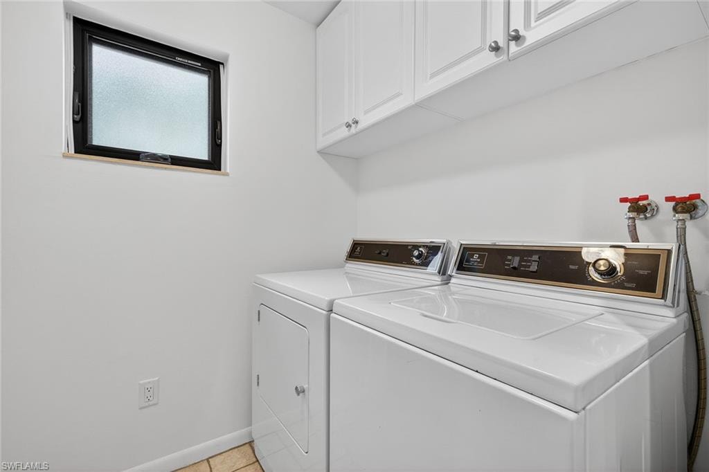 788 Park Shore DR C25 photo 23
