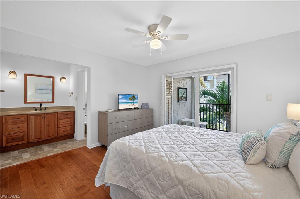788 Park Shore DR C25 photo 17