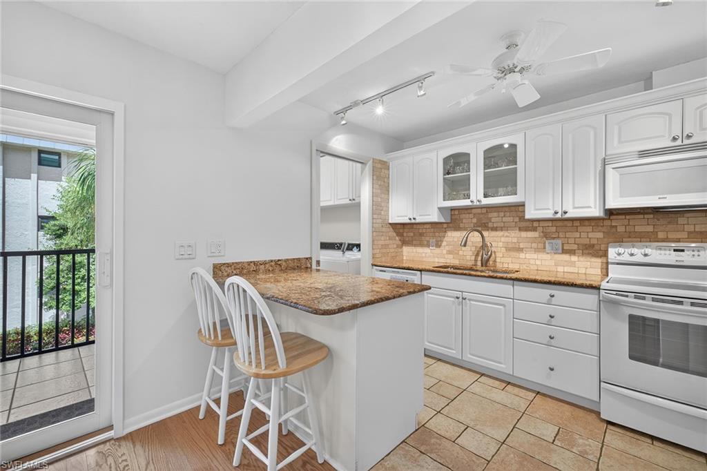 788 Park Shore DR C25 photo 14
