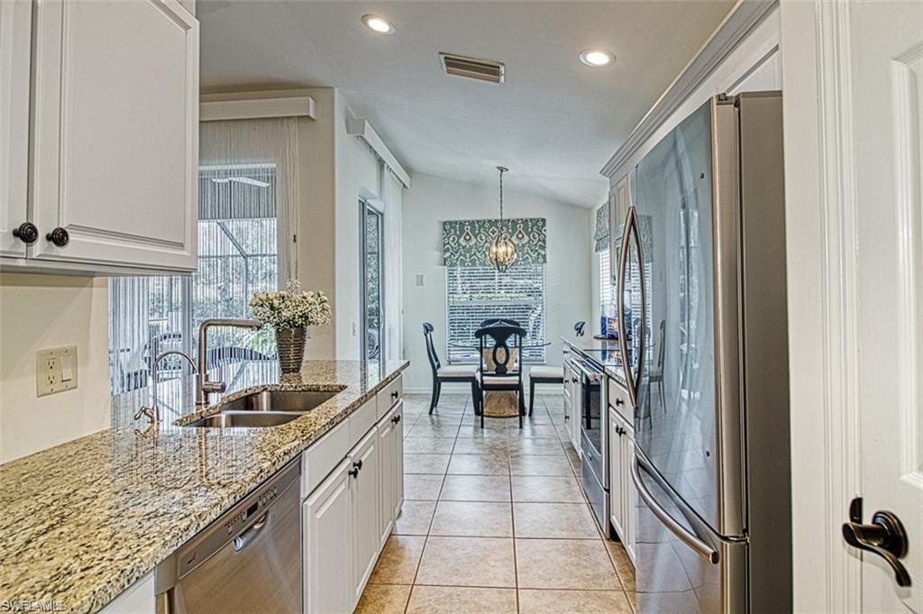10072 Oakhurst WAY photo 7