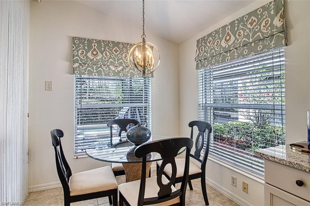 10072 Oakhurst WAY photo 9