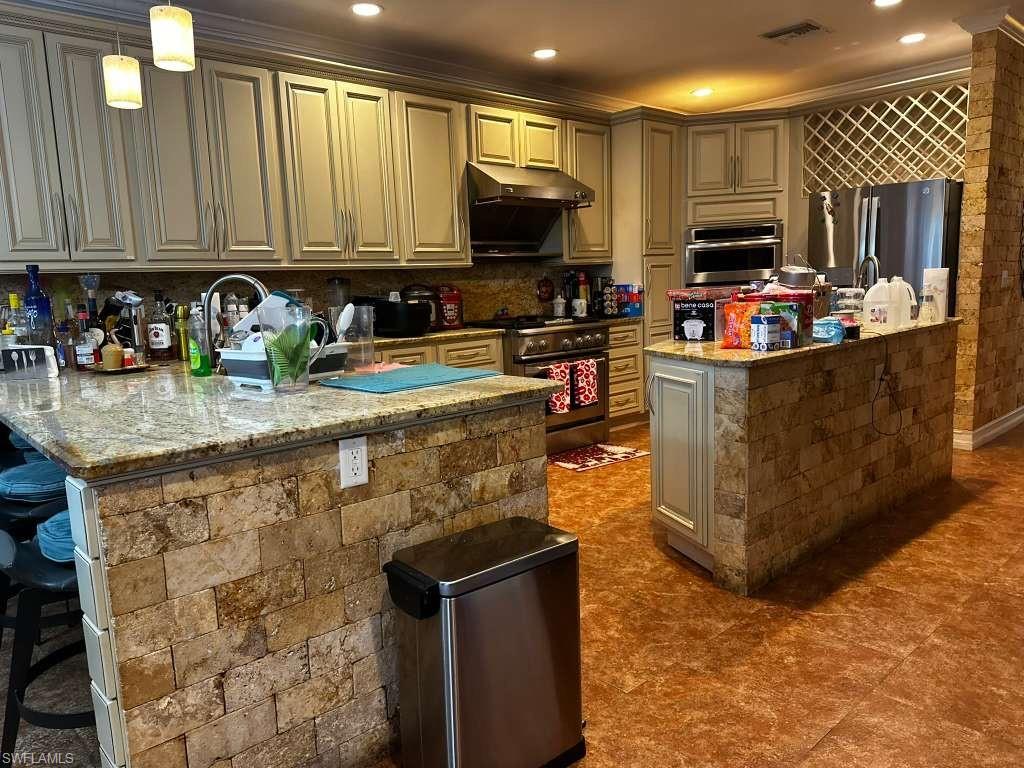 1702 Highland AVE photo 21