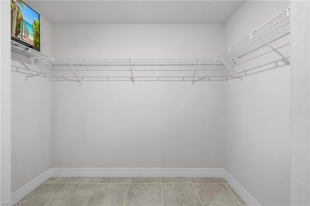 1012 Calvin AVE photo 22