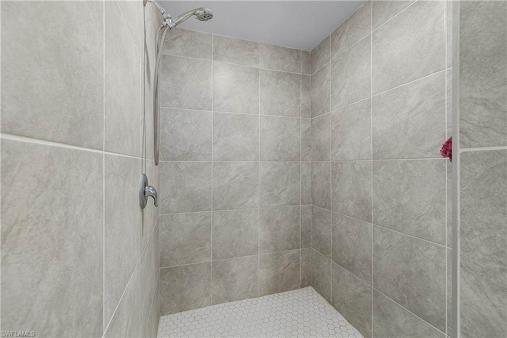 1012 Calvin AVE photo 20