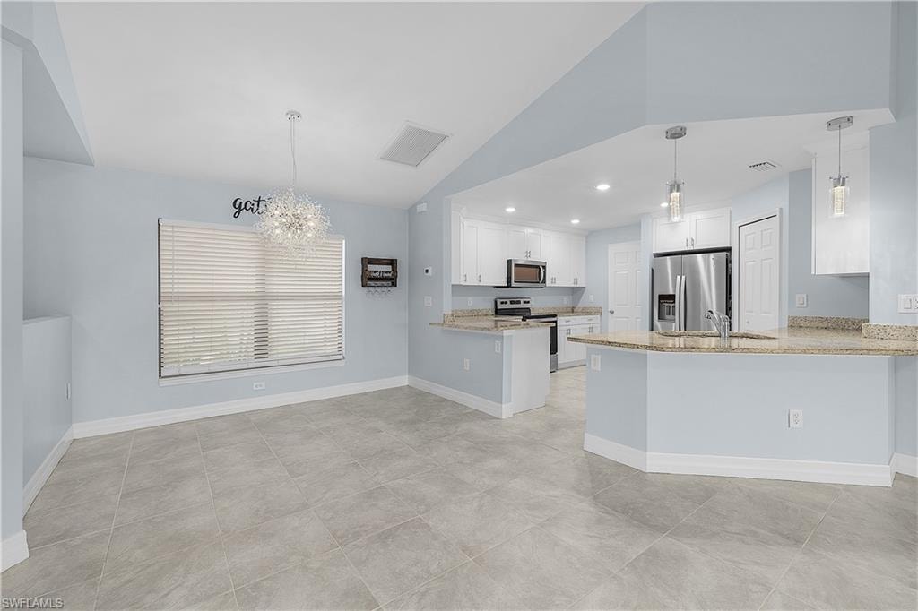 1012 Calvin AVE photo 11