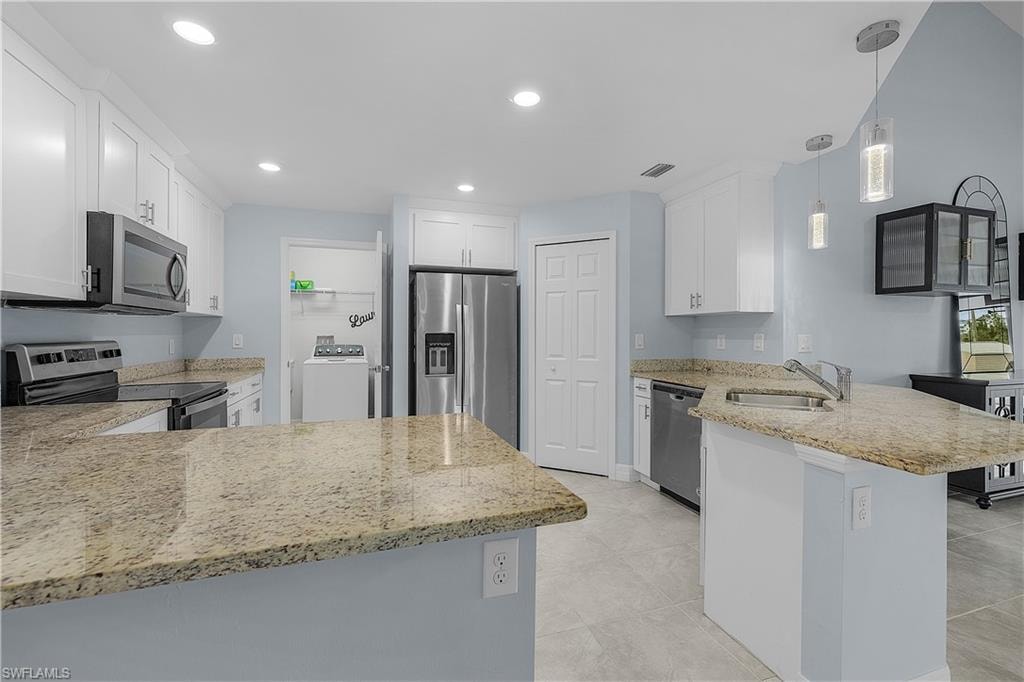 1012 Calvin AVE photo 8