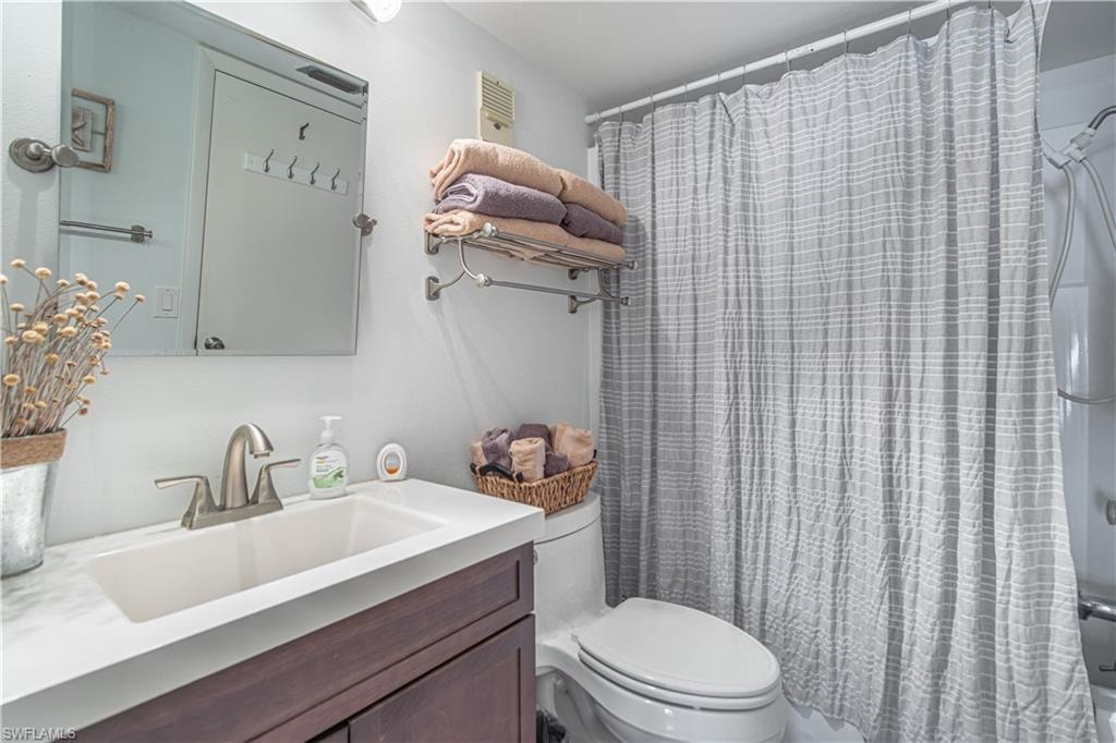 6220 Augusta DR 307 photo 9