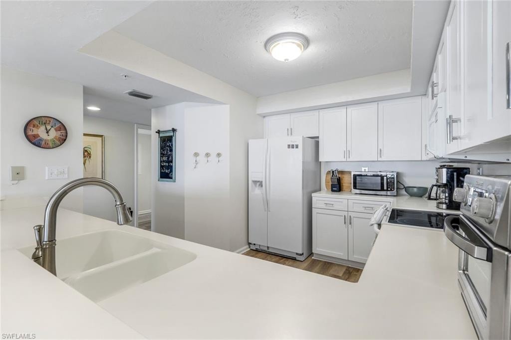 21 Bluebill AVE B905 photo 11