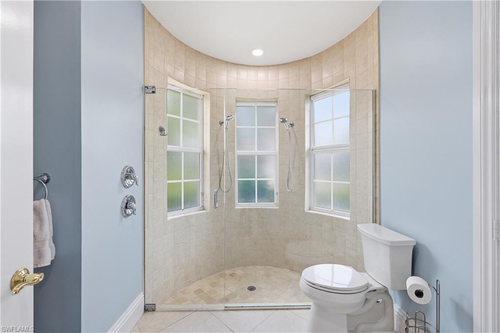 En-suite Bathroom off 1st floor bedroom in Casita