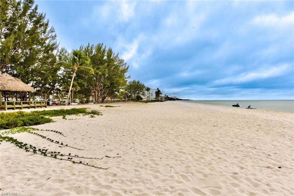 2121 Gulfshore BLVD N 503 photo 15