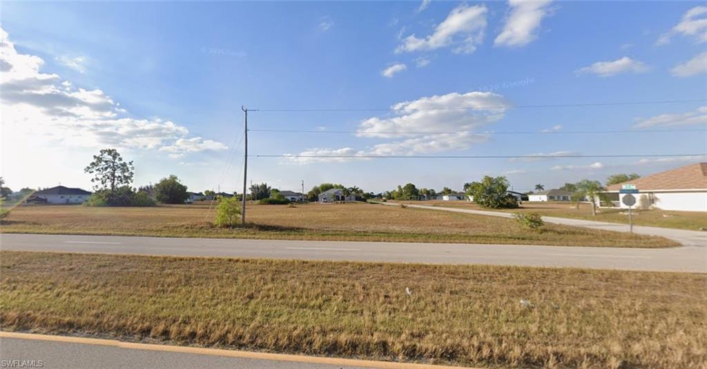 2101/2105 Diplomat PKWY W