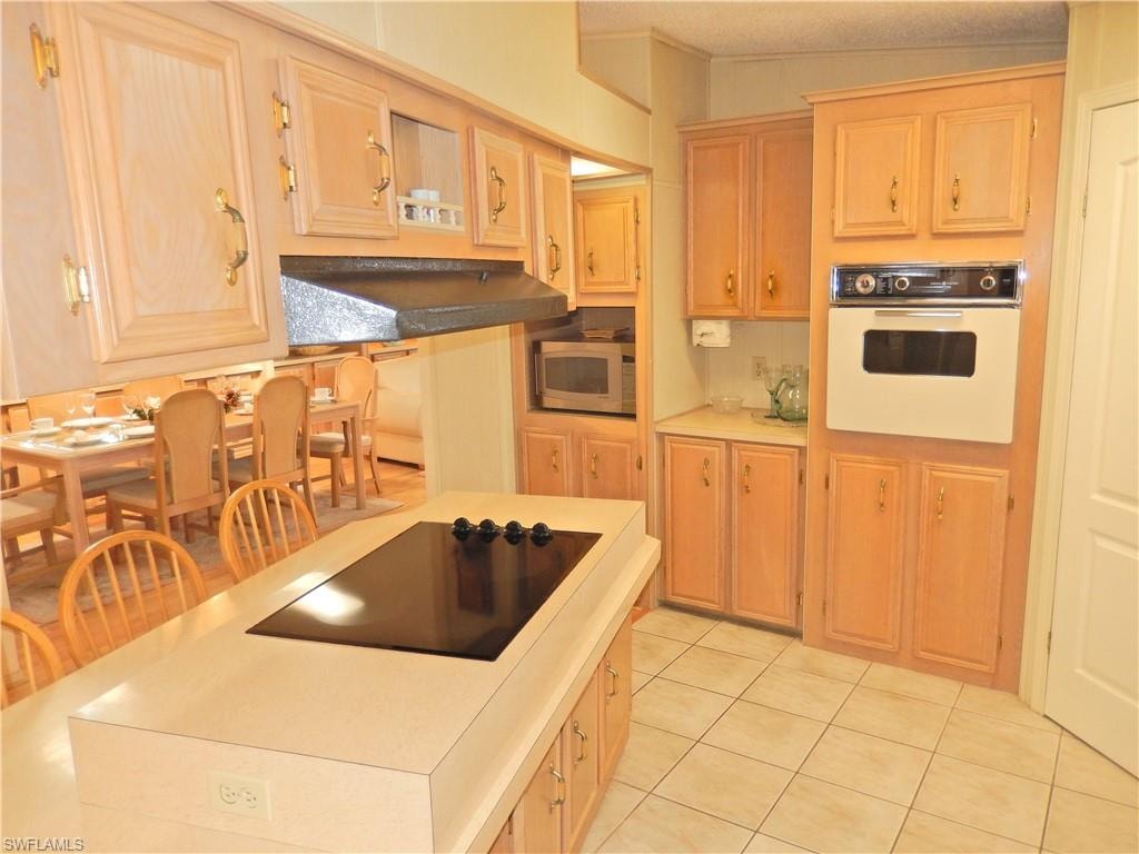 16168 Baton Rouge CT photo 9