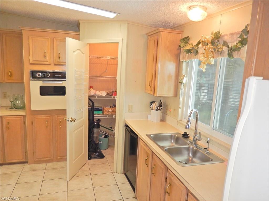 16168 Baton Rouge CT photo 8