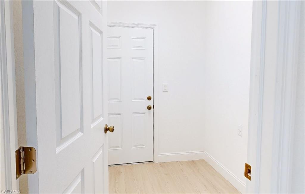 618 SHELDON AVE photo 28