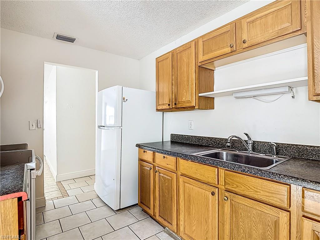 2407 Jaylen Watkins ST photo 13
