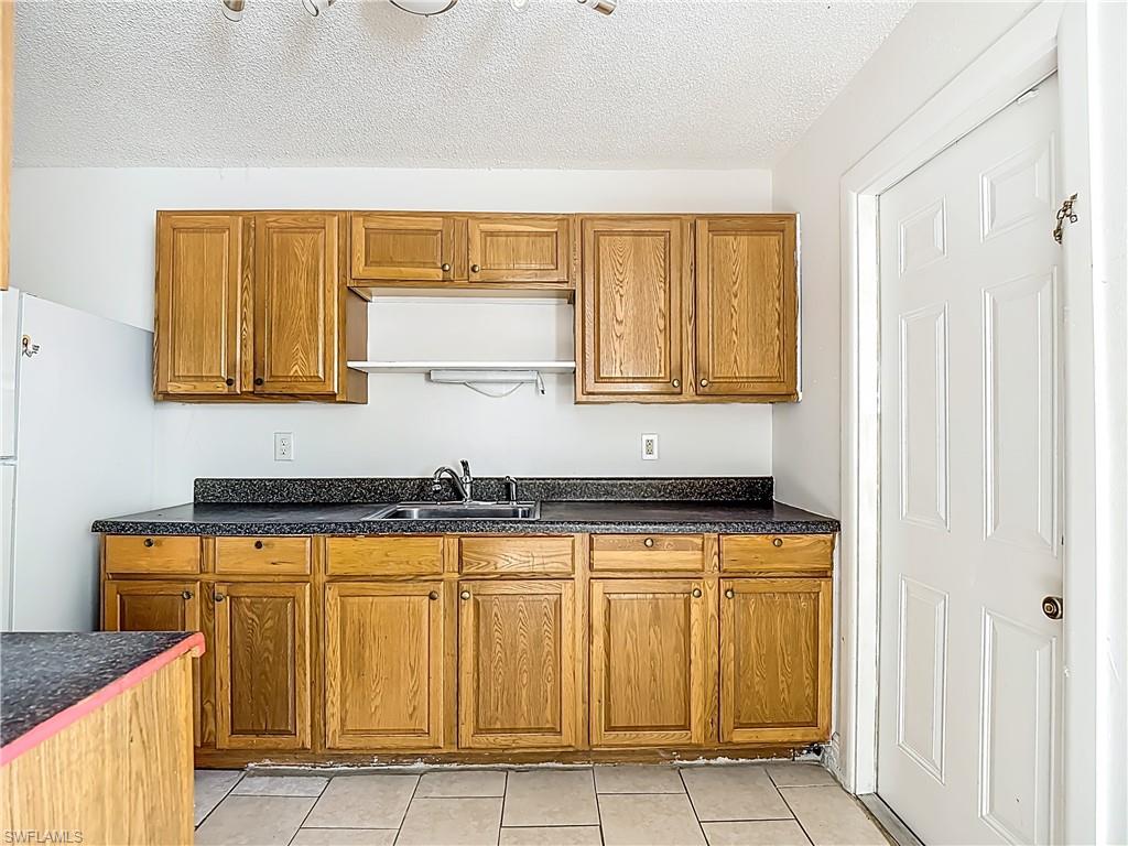 2407 Jaylen Watkins ST photo 11