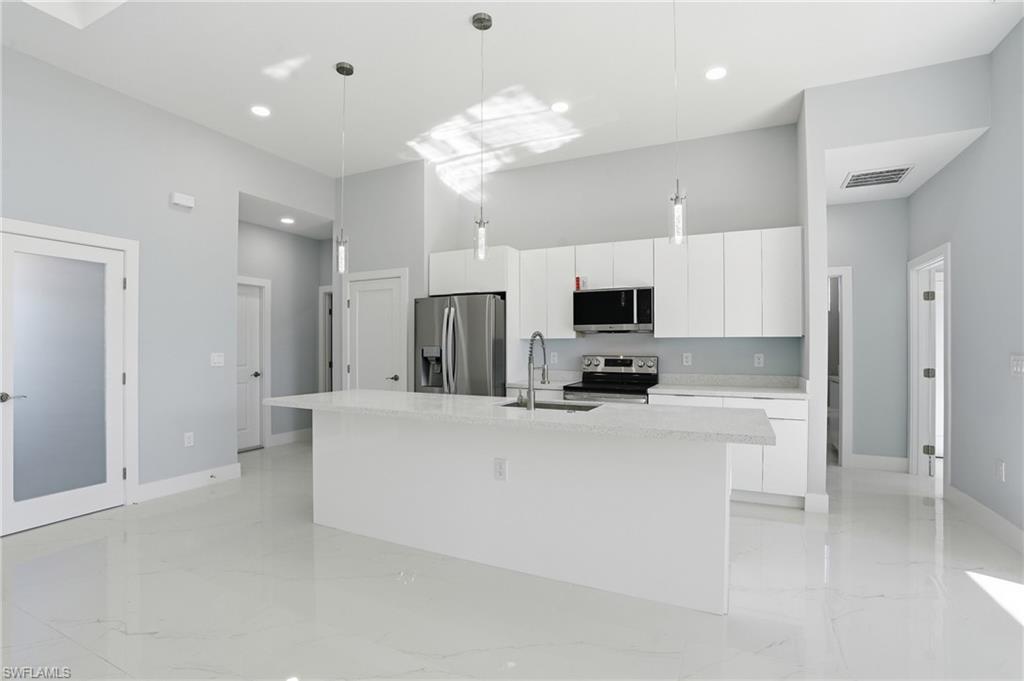 429 Palmyra AVE photo 10