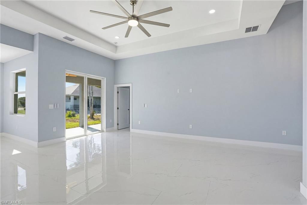 429 Palmyra AVE photo 8