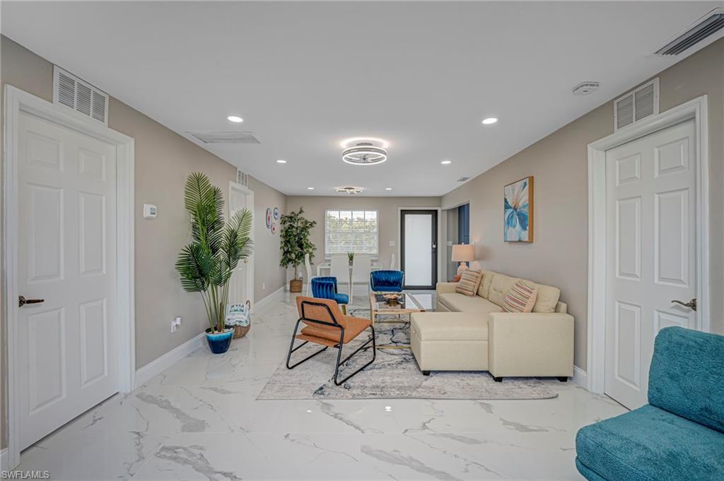 103 Tropical Shore WAY photo 9