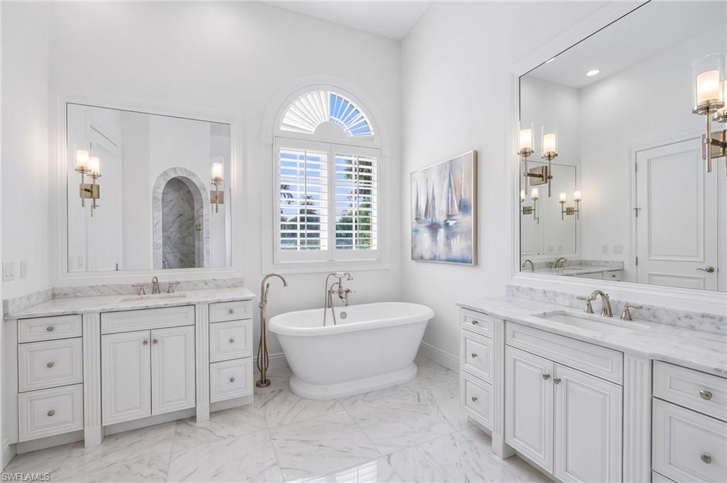 Virtually-remodeled bath