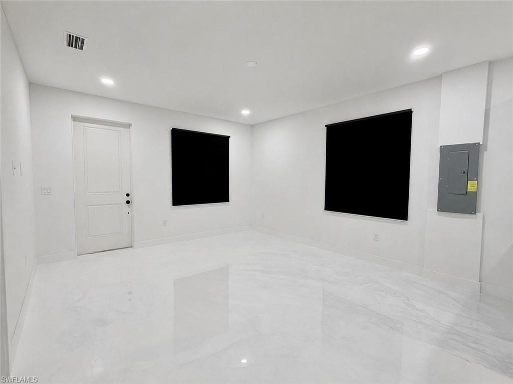 8 Fitch AVE photo 7