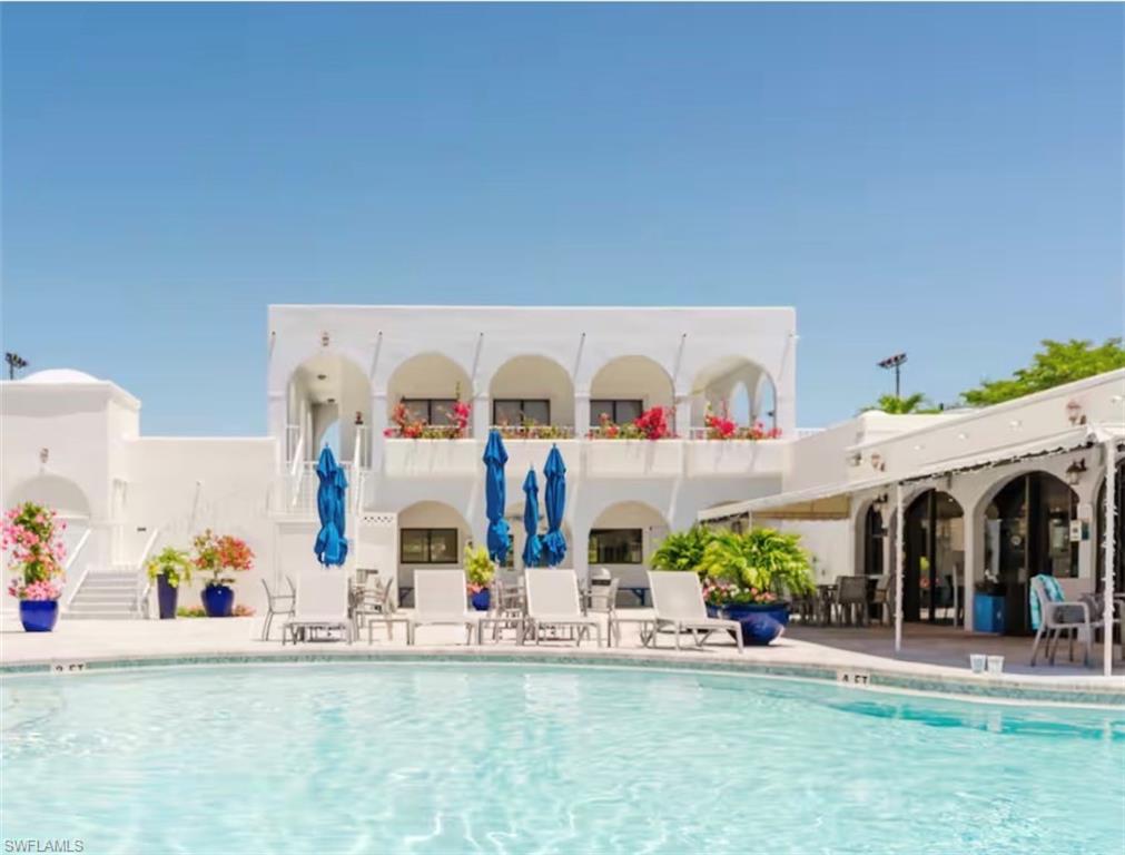 Club House Pool