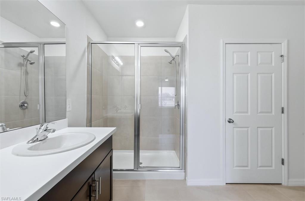 25118 Doredo DR photo 16