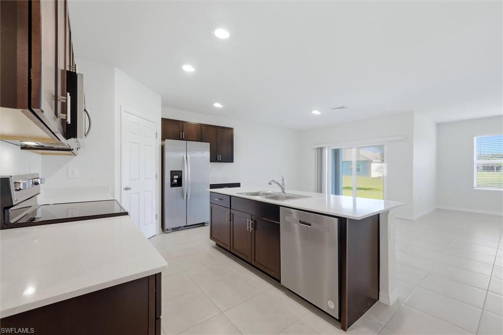 25118 Doredo DR
