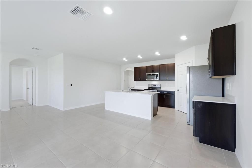 25118 Doredo DR photo 9
