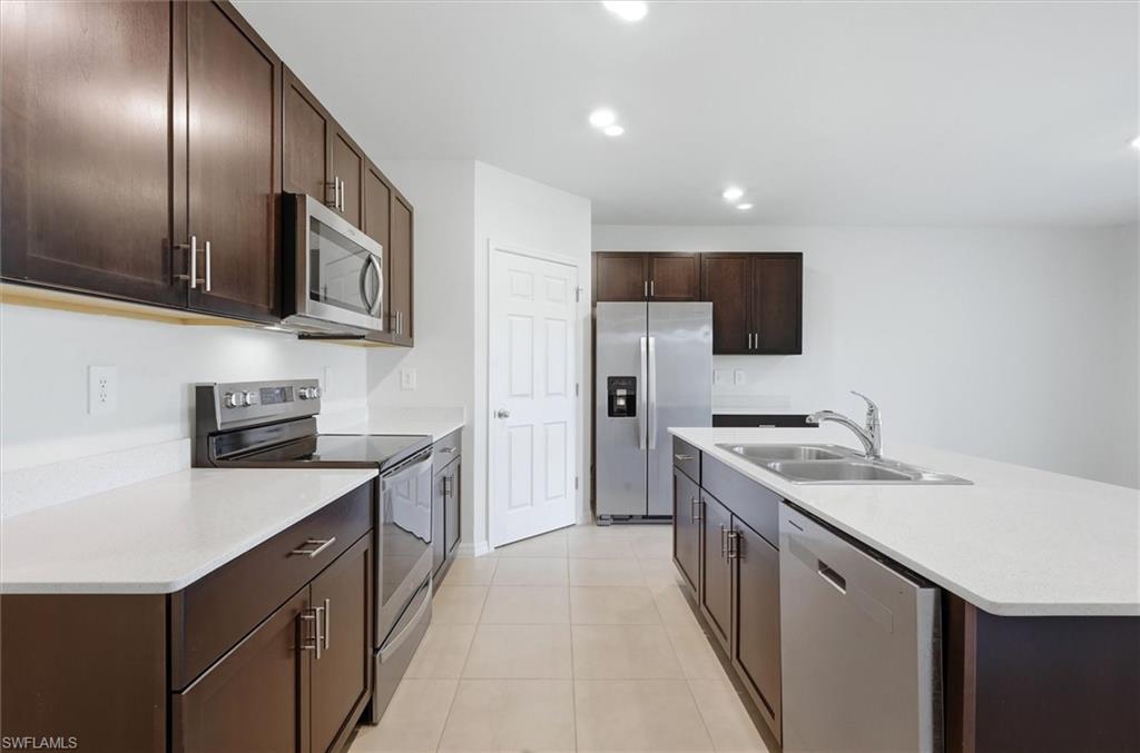 25118 Doredo DR