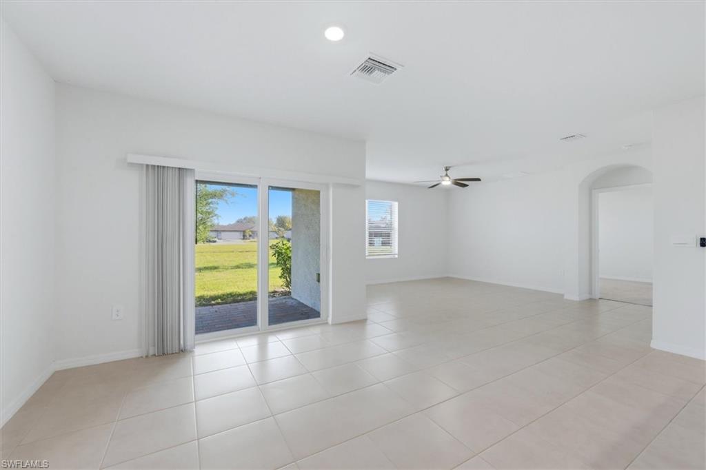 25118 Doredo DR photo 8