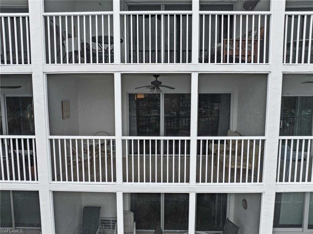 Exterior view of unit #402