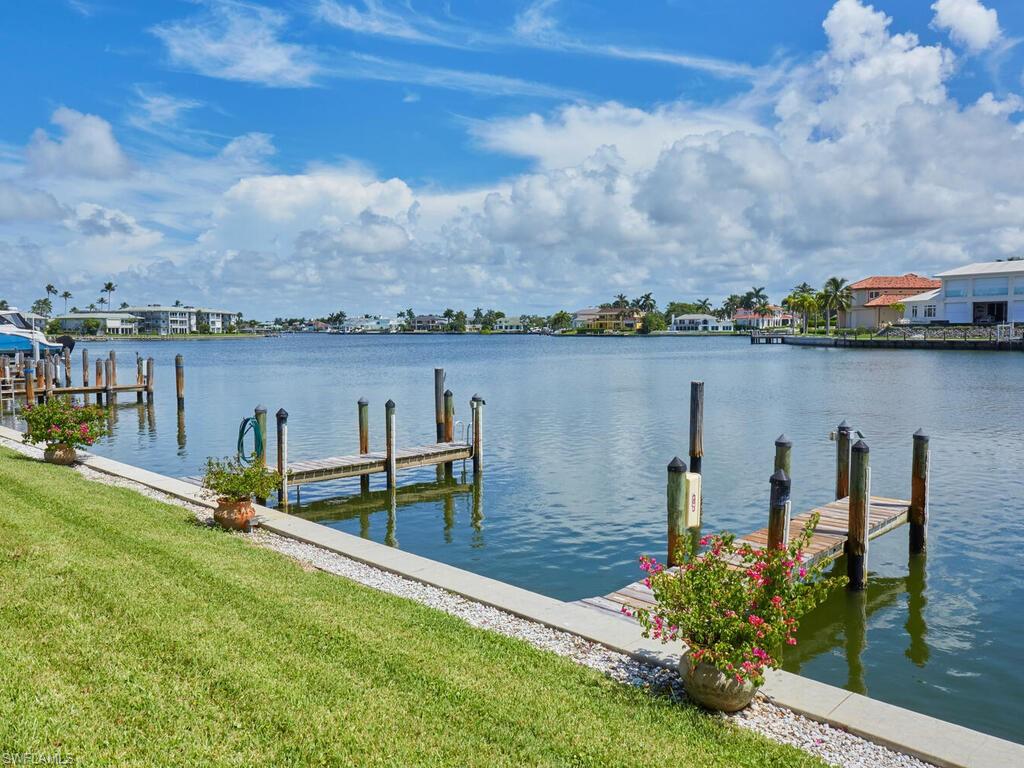 3070 Gulf Shore BLVD N 209 photo 23