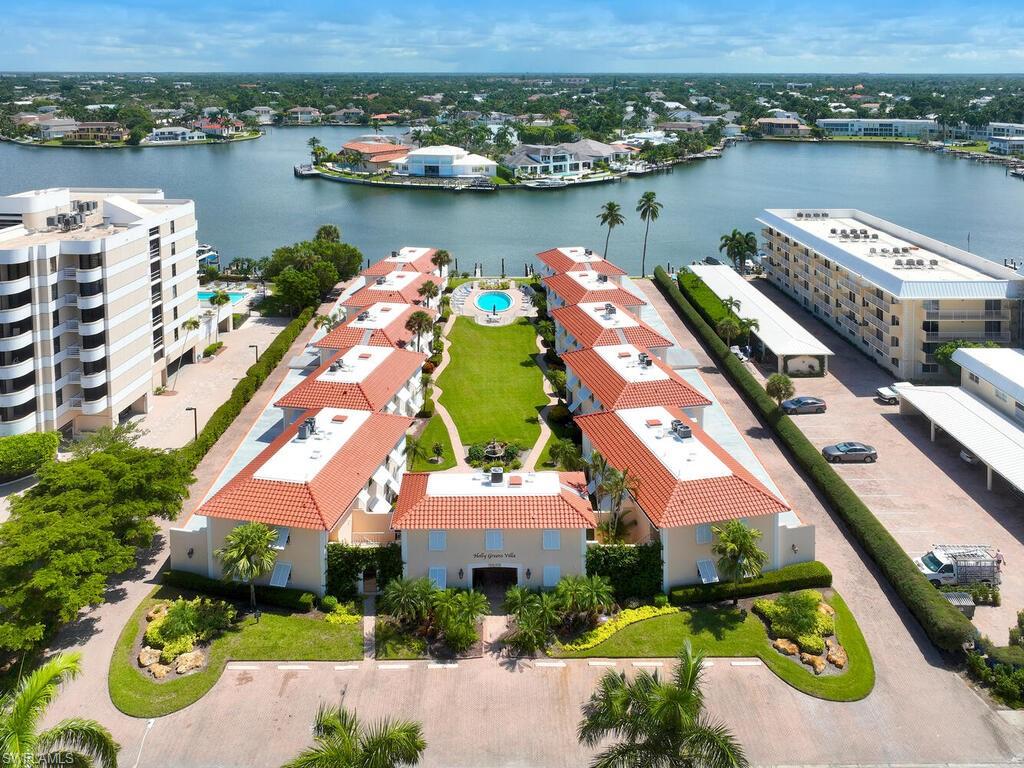 3070 Gulf Shore BLVD N 209