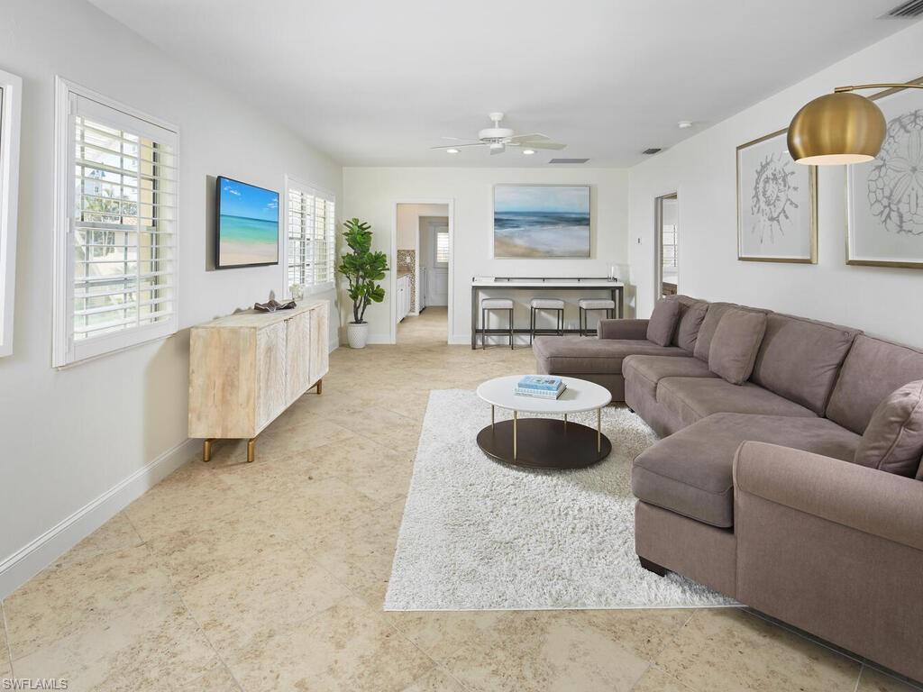 3070 Gulf Shore BLVD N 209 photo 6