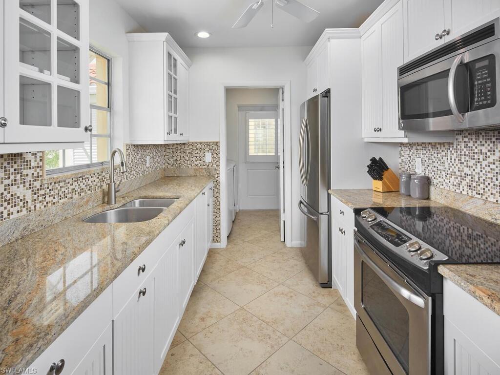 3070 Gulf Shore BLVD N 209 photo 12