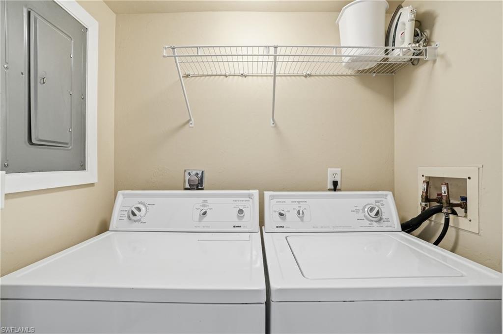 912 SE 46th ST 201 photo 23