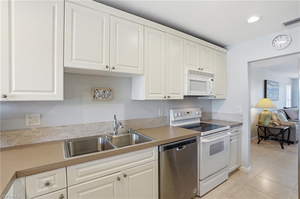 912 SE 46th ST 201 photo 11