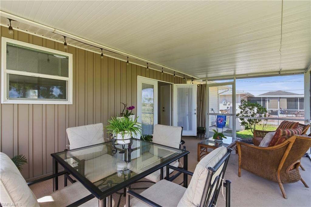 Large screened in lanai