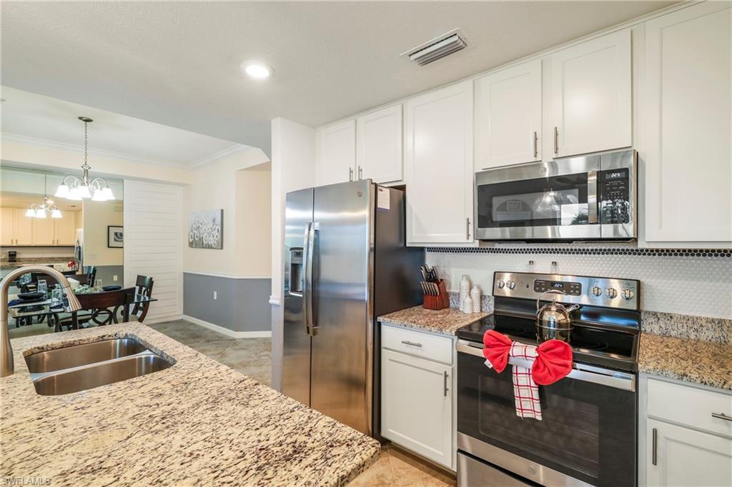 14091 Heritage Landing BLVD 121 photo 6