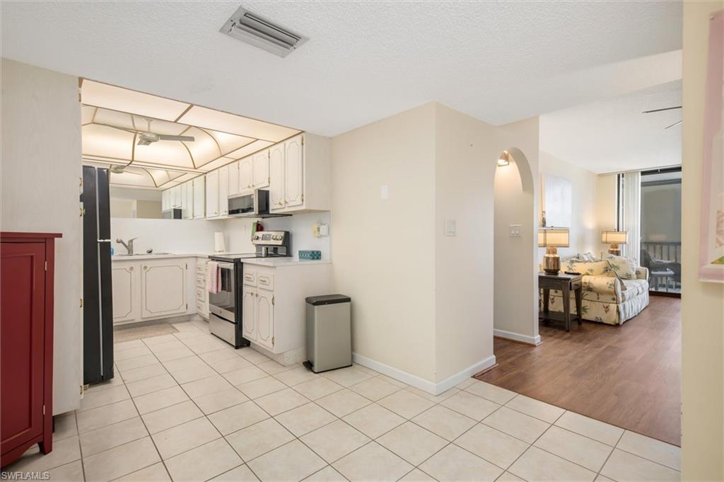 25188 Marion AVE A108 photo 11