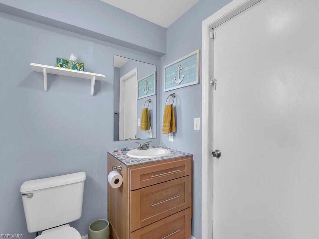 Powder Room/Pool Bath
