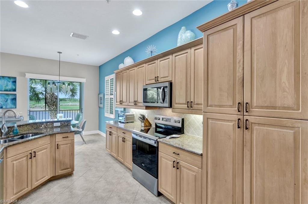 8755 Coastline CT 202 photo 11