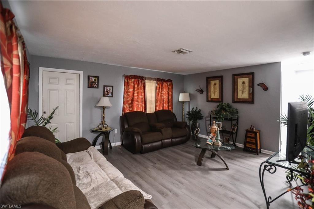 2406 Linhart AVE photo 6