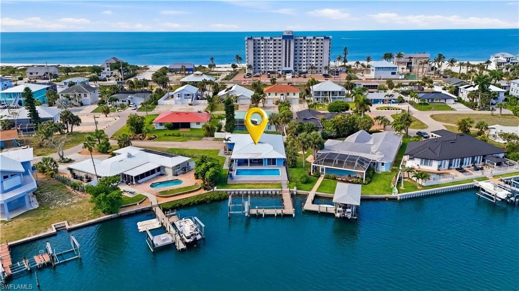 Lagoon in your backyard, Gulf in your front yard