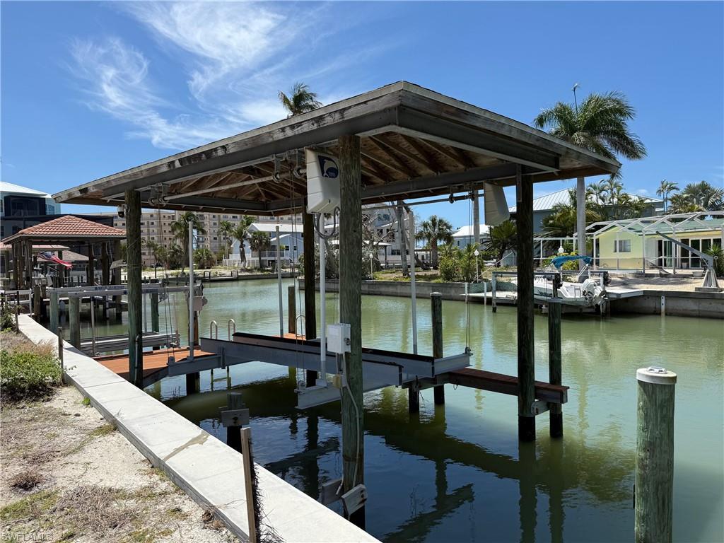 Cover Boat house w new cradle
