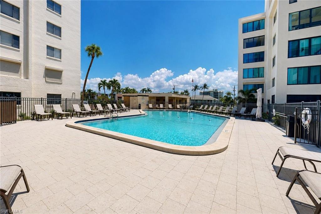 6660 Estero BLVD 105 photo 39