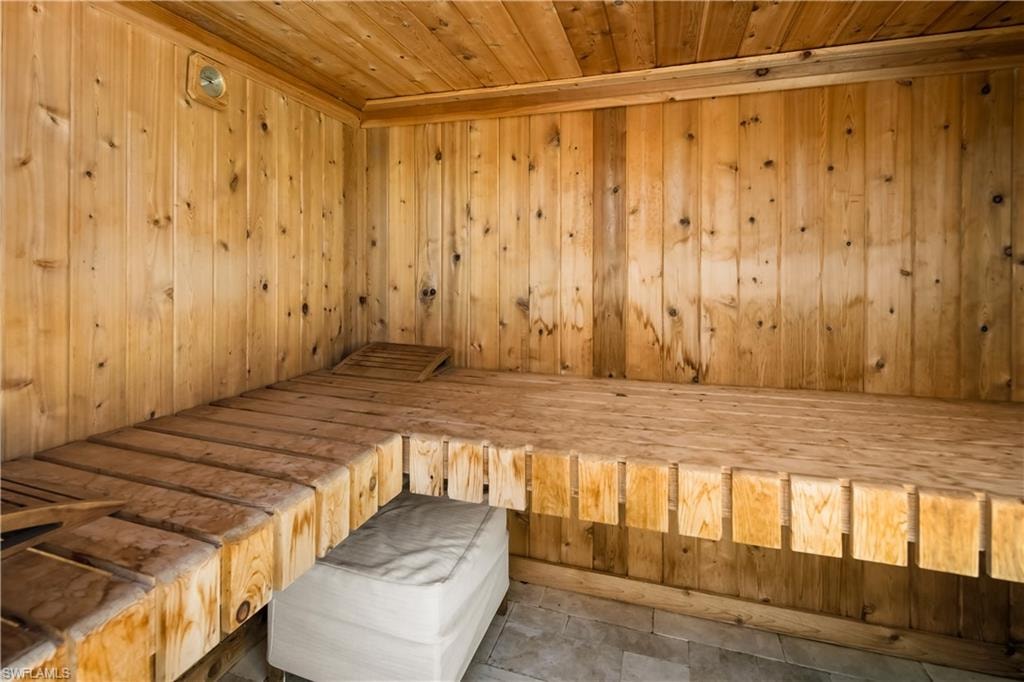 1585 Mullet LN photo 37